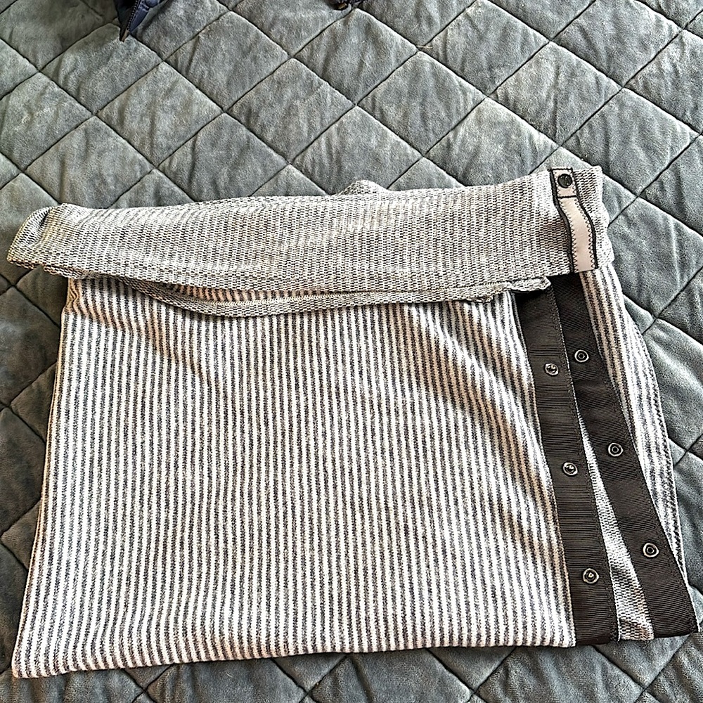 Lululemon Vinyasa infinity scarf. Gently used, no flaws.